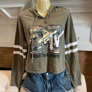 P: Love Tribe Green Camouflage MTV Cropped Pullover Hooded Shirt Womens Sz: XL